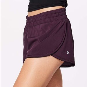 Lululemon Seek the Heat Shorts in Currant